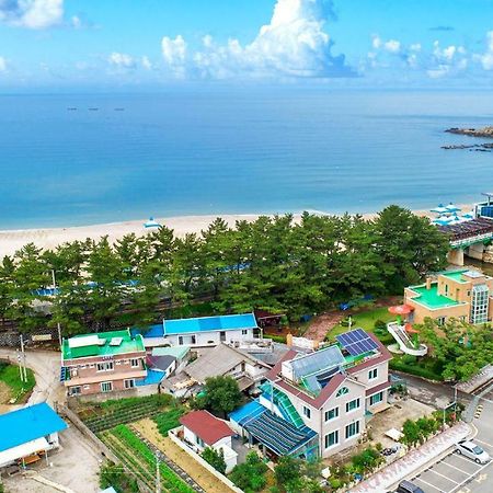 Samcheok Sol Beach Pension Exterior photo