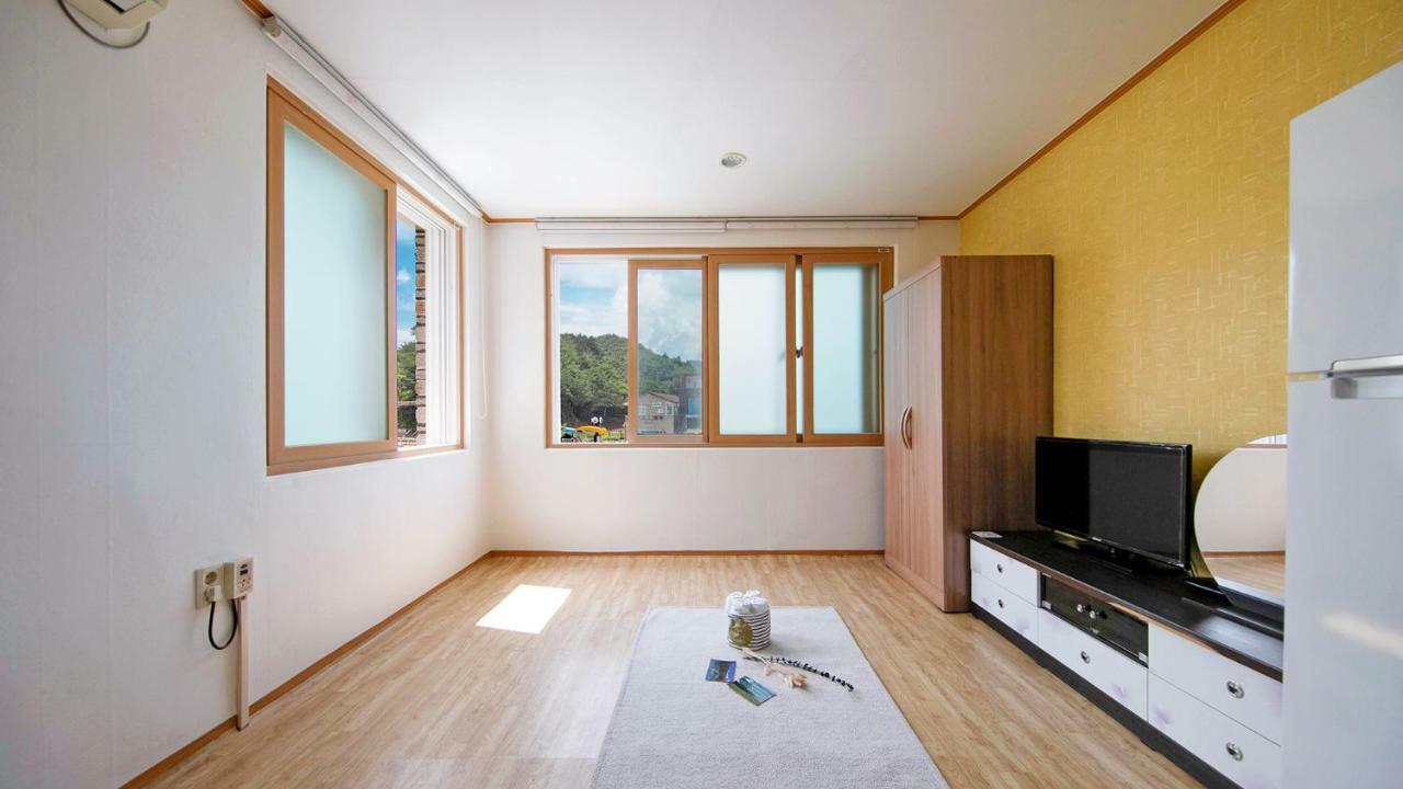 Samcheok Sol Beach Pension Exterior photo