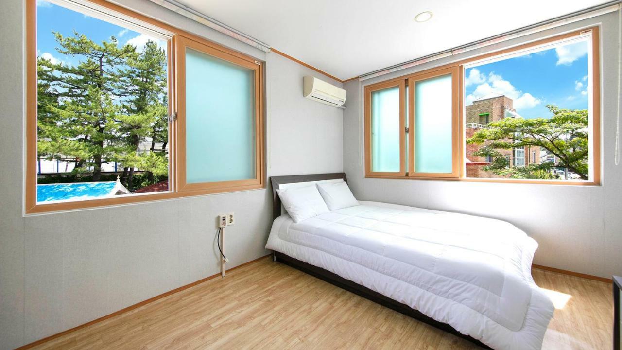 Samcheok Sol Beach Pension Exterior photo