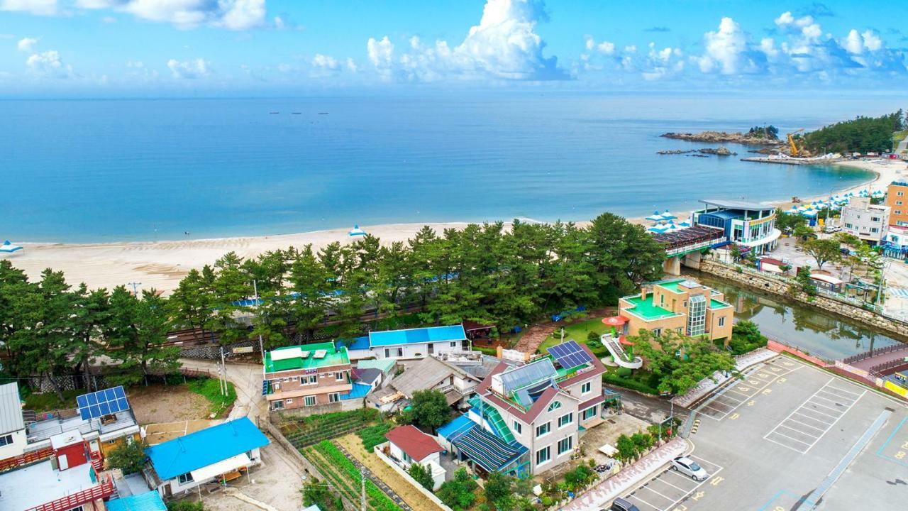 Samcheok Sol Beach Pension Exterior photo
