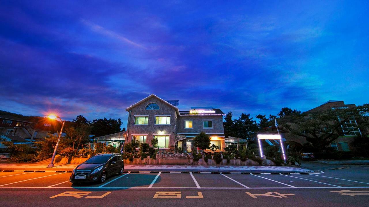 Samcheok Sol Beach Pension Exterior photo